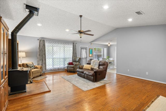 610 W First Street, Hico, TX 76457