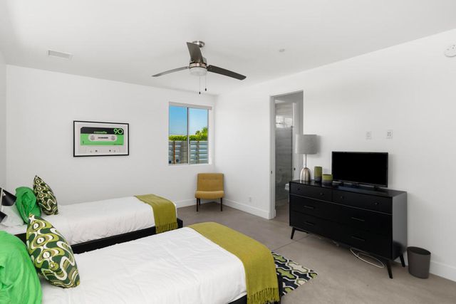 2077 E Nicola Road, Palm Springs, CA 92262