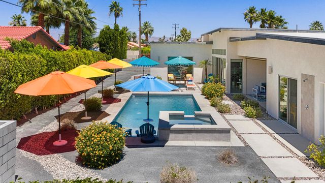 2077 E Nicola Road, Palm Springs, CA 92262