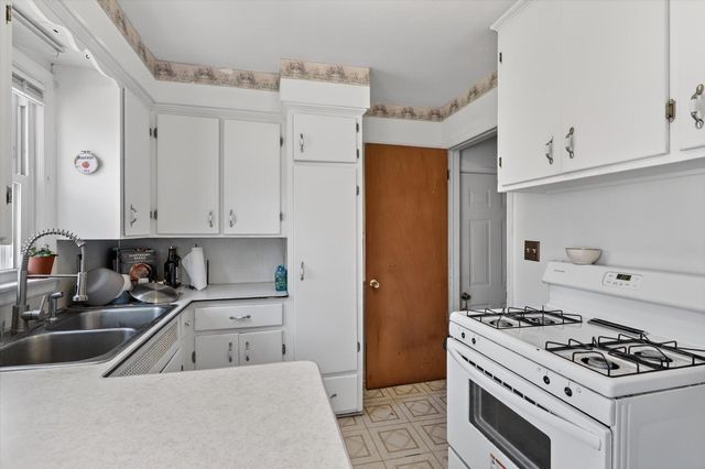 1734 Texel Drive, Kalamazoo, MI 49048