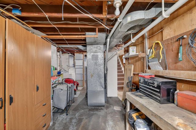 1734 Texel Drive, Kalamazoo, MI 49048