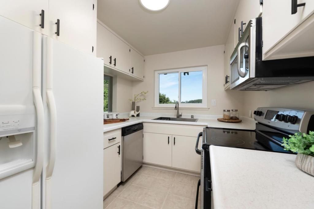 Image 13 of property listing at 1255 Tuolumne Road, Millbrae, CA 94030