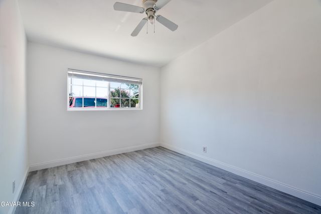 1039 W Avenue J14, Lancaster, CA 93534