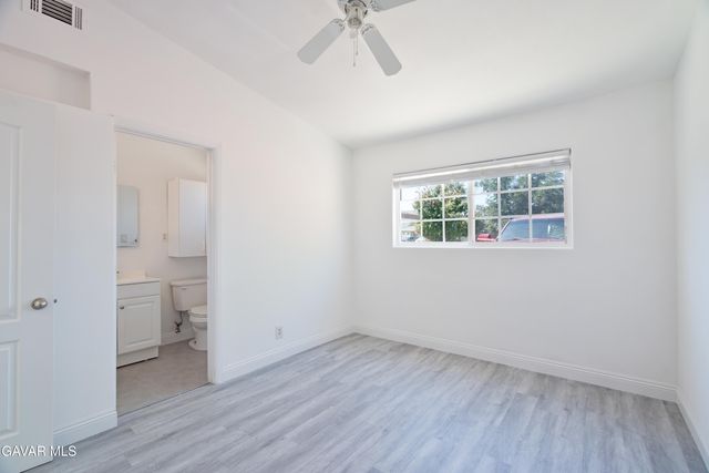 1039 W Avenue J14, Lancaster, CA 93534