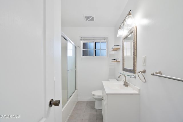 1039 W Avenue J14, Lancaster, CA 93534