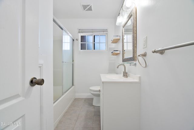 1039 W Avenue J14, Lancaster, CA 93534
