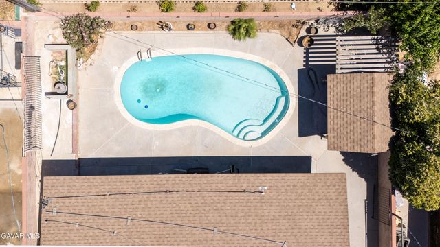1039 W Avenue J14, Lancaster, CA 93534