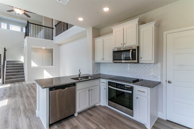 901 King Street, Aubrey, TX 76227