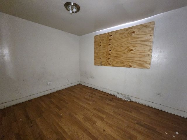 6717 S Rhodes Avenue, Chicago, IL 60637