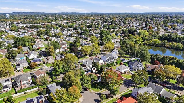 2 Bixley Drive, New Hyde Park, NY 11040
