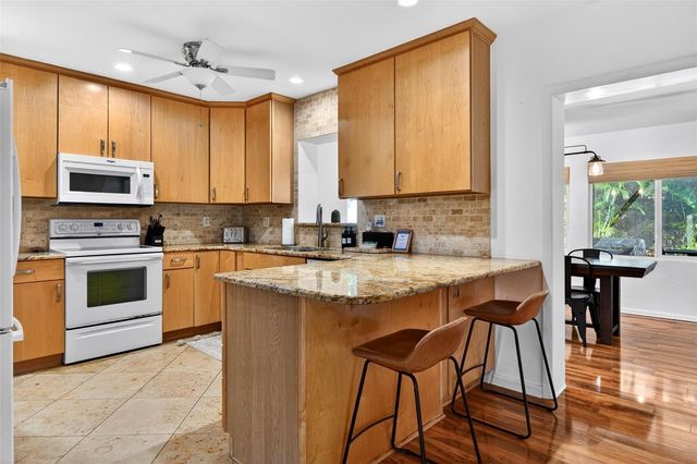6215 RODGERS AVENUE, Sarasota, FL 34231