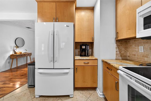 6215 RODGERS AVENUE, Sarasota, FL 34231