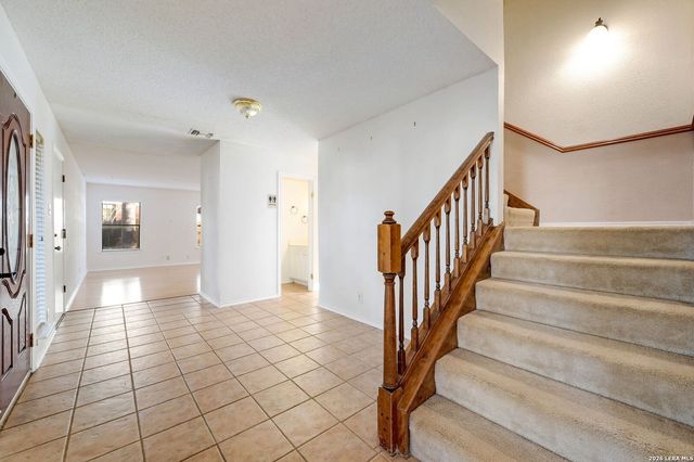 11206 Woodridge Forest, San Antonio, TX 78249