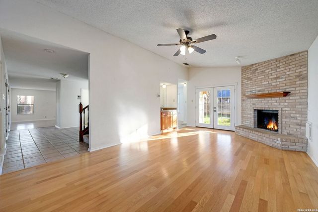 11206 Woodridge Forest, San Antonio, TX 78249