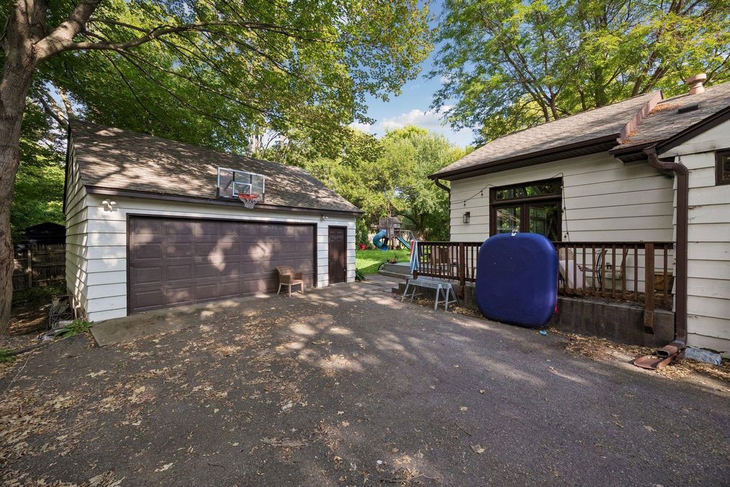 18160 Berry Lane, Wayzata, MN 55391 — photo 5