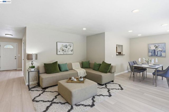 6563 Camden Ave, San Jose, CA 95120