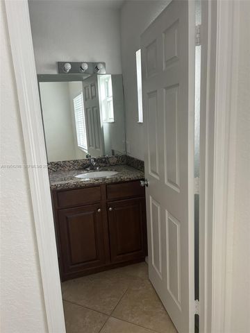 1000 Palm Trl 6, Delray Beach, FL 33483