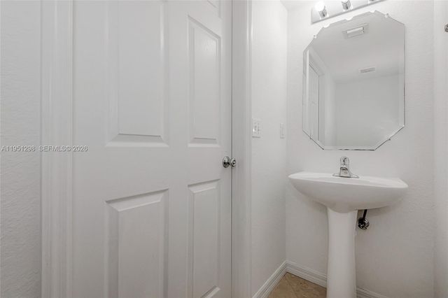 1000 Palm Trl 6, Delray Beach, FL 33483