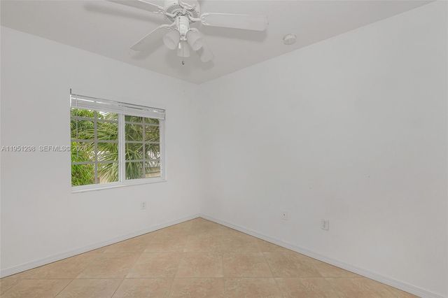 1000 Palm Trl 6, Delray Beach, FL 33483