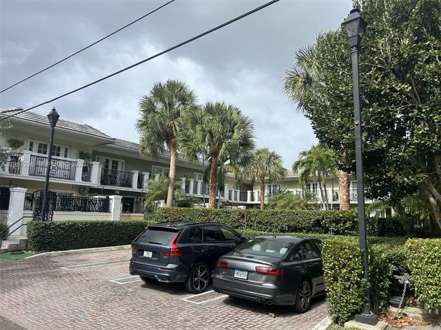 1000 Palm Trl 6, Delray Beach, FL 33483