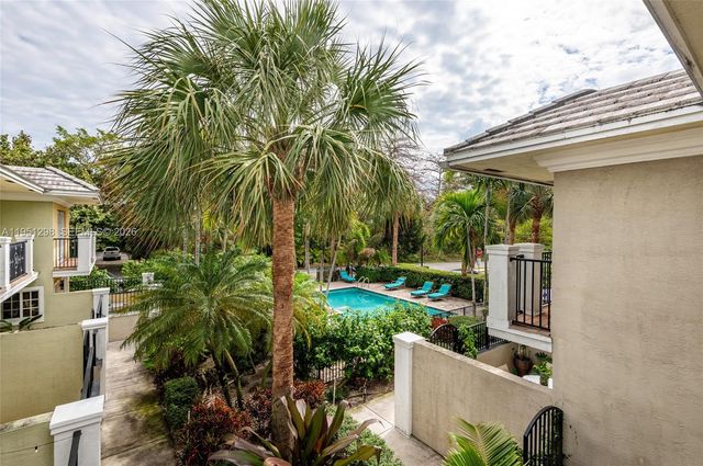 1000 Palm Trl 6, Delray Beach, FL 33483