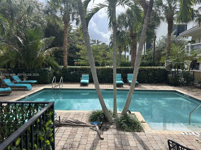 1000 Palm Trl 6, Delray Beach, FL 33483