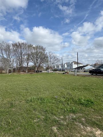 4909 Paula Street, Houston, TX 77033