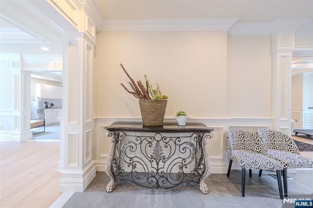 186 Hickory Lane, Closter, NJ 07624