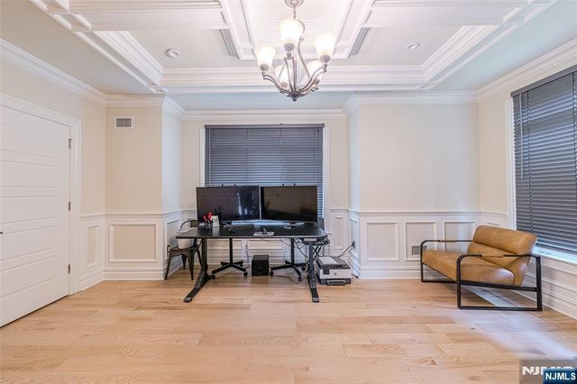 186 Hickory Lane, Closter, NJ 07624