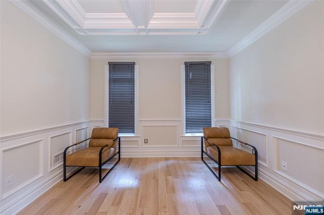 186 Hickory Lane, Closter, NJ 07624