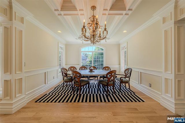 186 Hickory Lane, Closter, NJ 07624