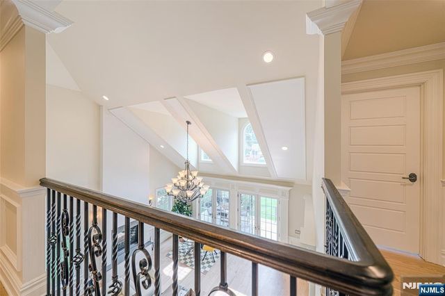 186 Hickory Lane, Closter, NJ 07624