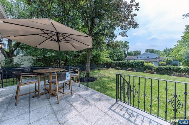 186 Hickory Lane, Closter, NJ 07624