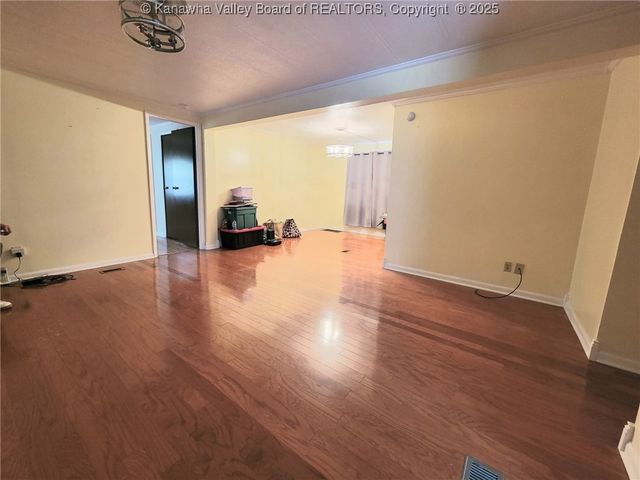 1216 Kanawha Street, Hansford, WV 25103