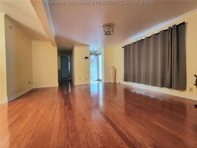 1216 Kanawha Street, Hansford, WV 25103