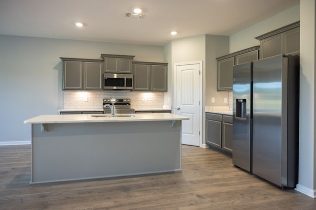 5740 Cloverwood Dr, Rockvale, TN 37153