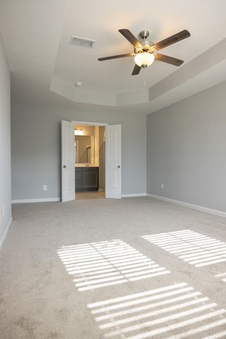 5740 Cloverwood Dr, Rockvale, TN 37153