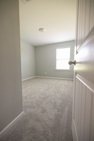 5740 Cloverwood Dr, Rockvale, TN 37153