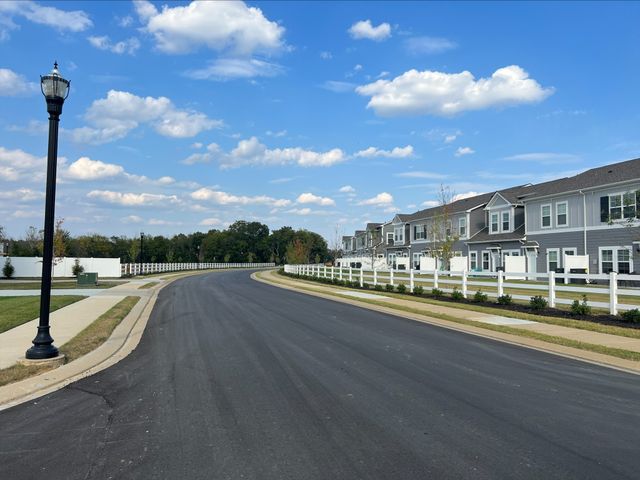 5740 Cloverwood Dr, Rockvale, TN 37153