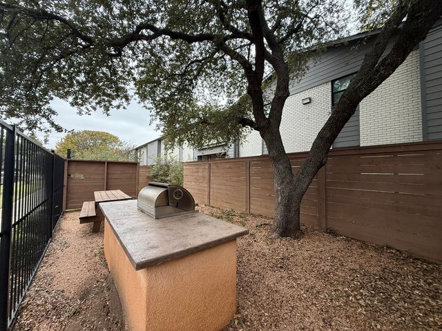 5928 Fletcher Avenue 2, Fort Worth, TX 76107