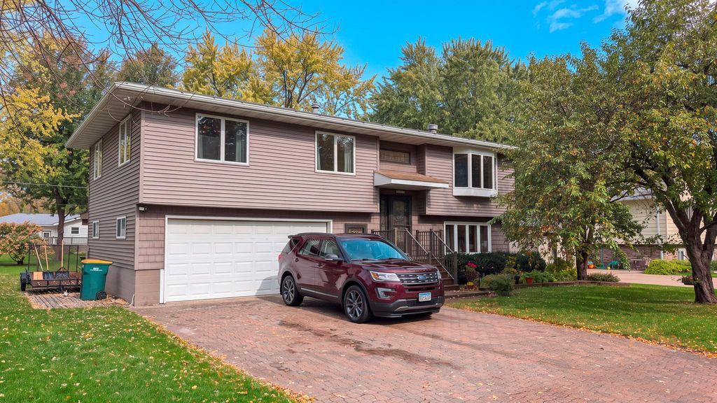 1613 Canary Drive, Albert Lea, MN 56007 — exterior