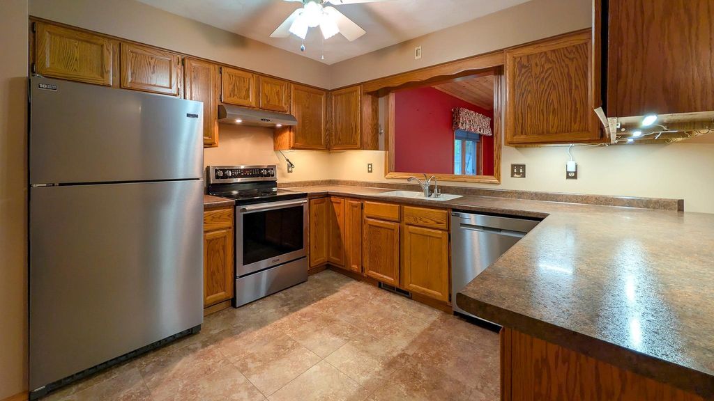 1613 Canary Drive, Albert Lea, MN 56007 — photo 2
