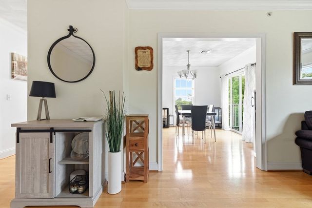 200 Roger Williams Ave 205, East Providence, RI 02916