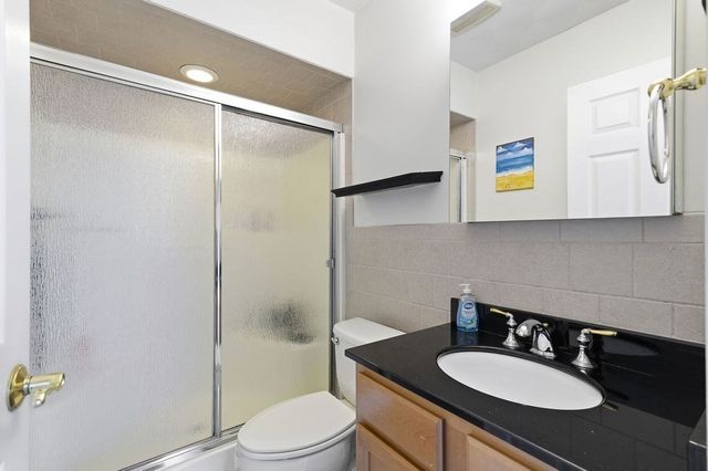 200 Roger Williams Ave 205, East Providence, RI 02916