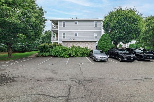 200 Roger Williams Ave 205, East Providence, RI 02916