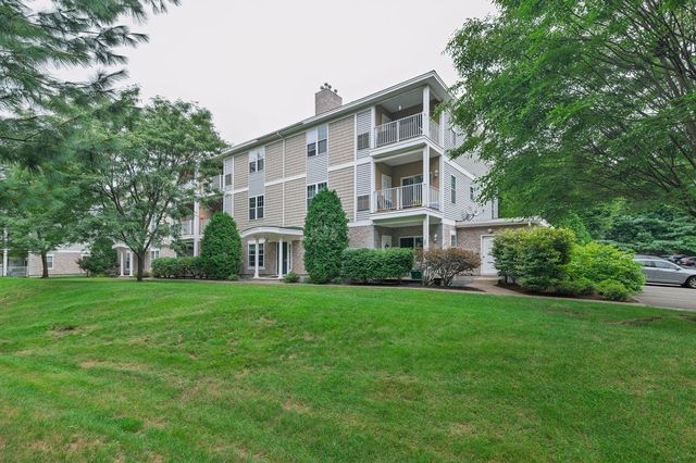 200 Roger Williams Ave 205, East Providence, RI 02916