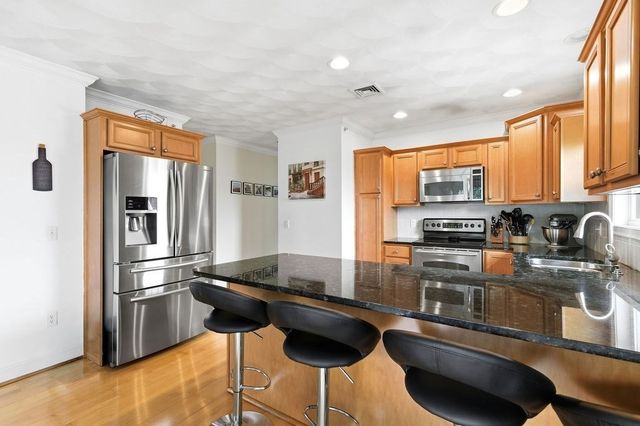 200 Roger Williams Ave 205, East Providence, RI 02916
