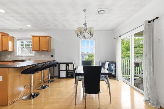 200 Roger Williams Ave 205, East Providence, RI 02916