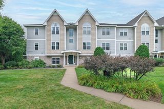 200 Roger Williams Ave 205, East Providence, RI 02916