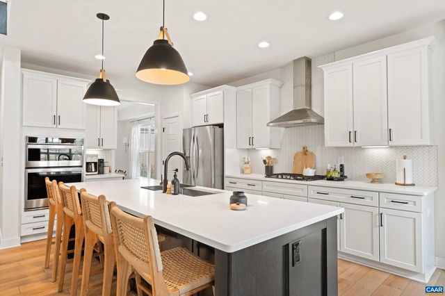 390 BISHOPGATE LN, Crozet, VA 22932